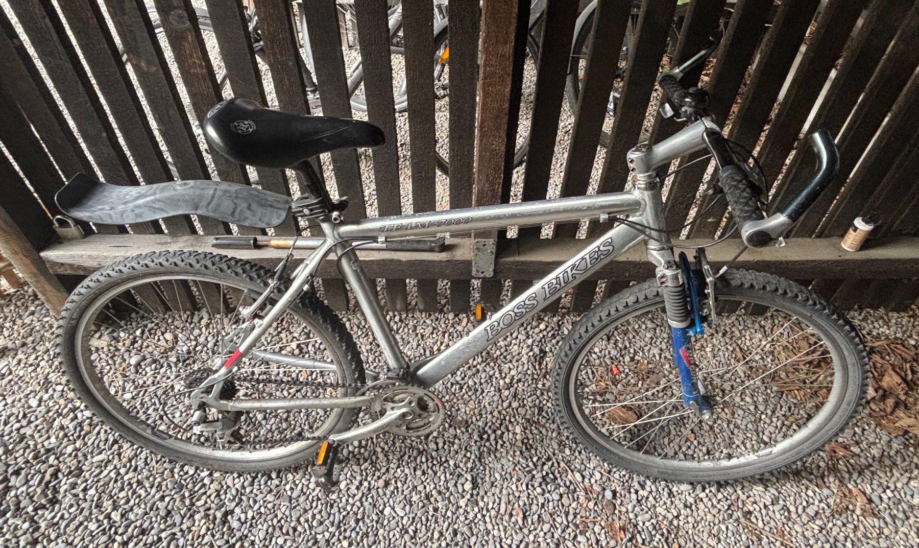 Velos: Velo BOSS BIKES silber Farbe – Gebraucht aus Bern von til_f9l7