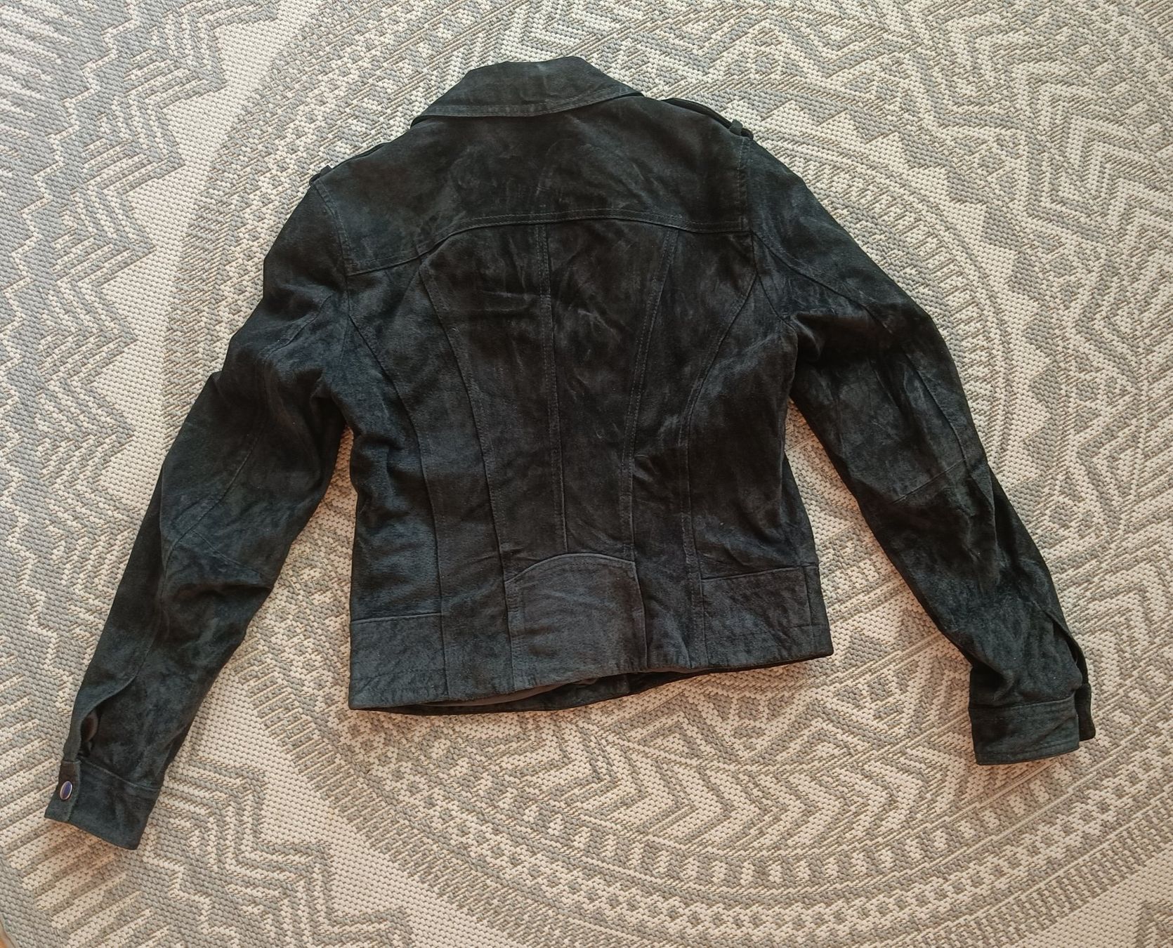 Vero Moda Giacche: Vero Moda Bikerjacke schwarz Kunstleder Gr. M – Usato da Zürich venduto da Atelier.Second 1