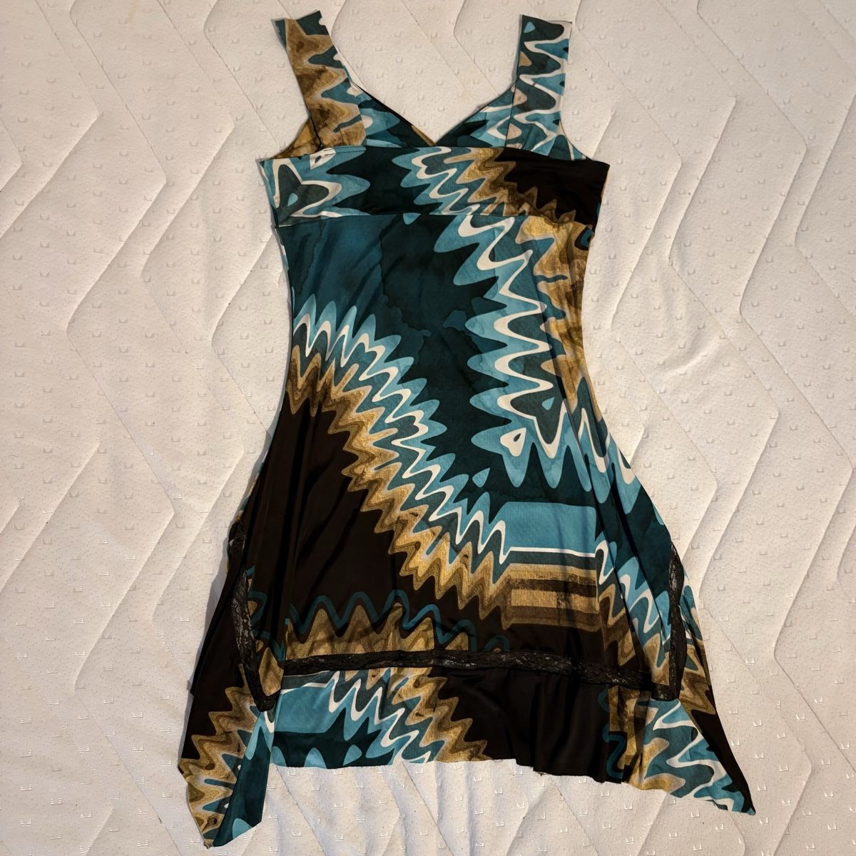 Kleider: Sommerliches Norwiss Kleid – Neu (gemäss Beschreibung) aus Brünisried von Livtsukki2ndHand 2
