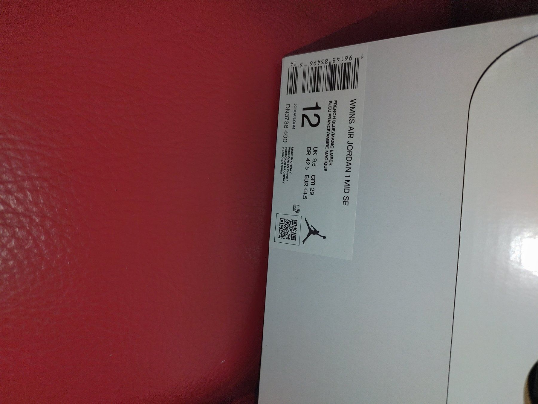 Jordan Herrenschuhe: Nike Jordan 1 mid size 44,5 wmns – Neu und originalverpackt aus Meyrin von sensolic 2