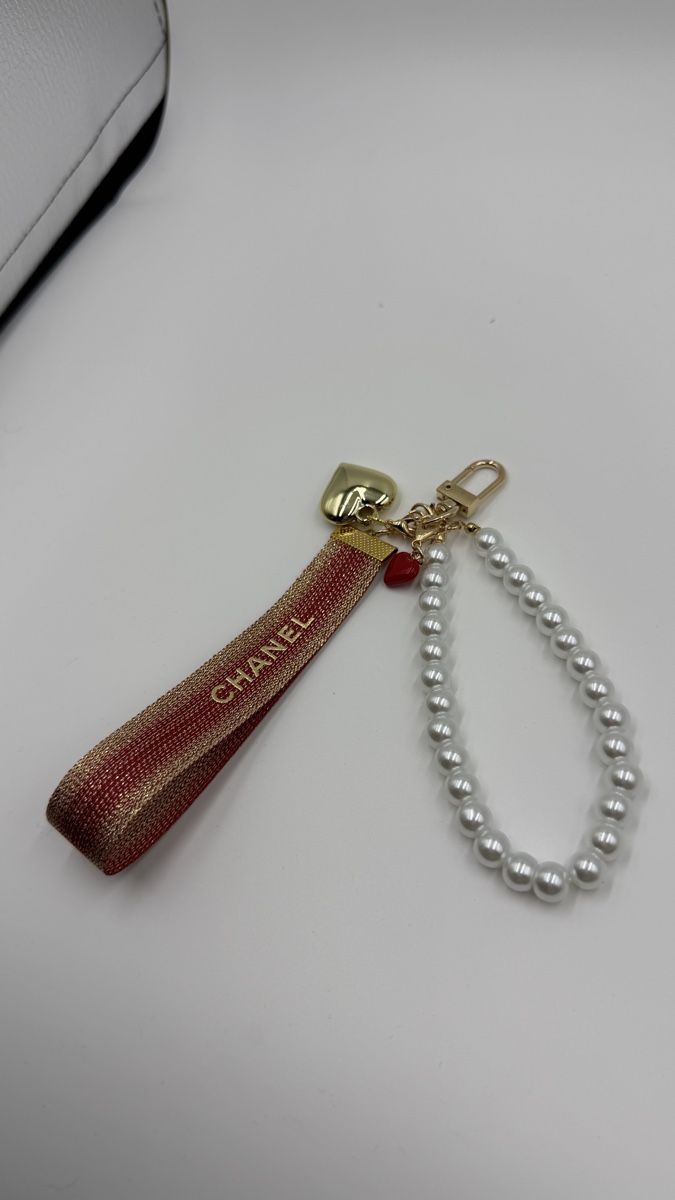 Portachiavi: Pearl Keychain - Chic Summer Accessory! – Nuovo e nell'imballaggio originale da Chur venduto da Madeys