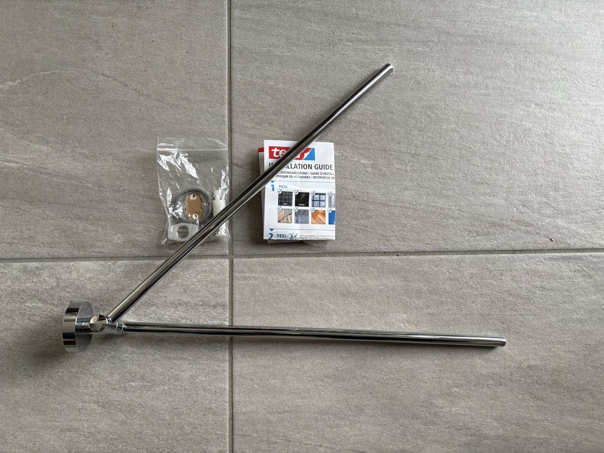 Tesa Handtuchhalter: Handtuchhalter Marke Tesa – Gebraucht aus Besenbüren von Marvelboy 1
