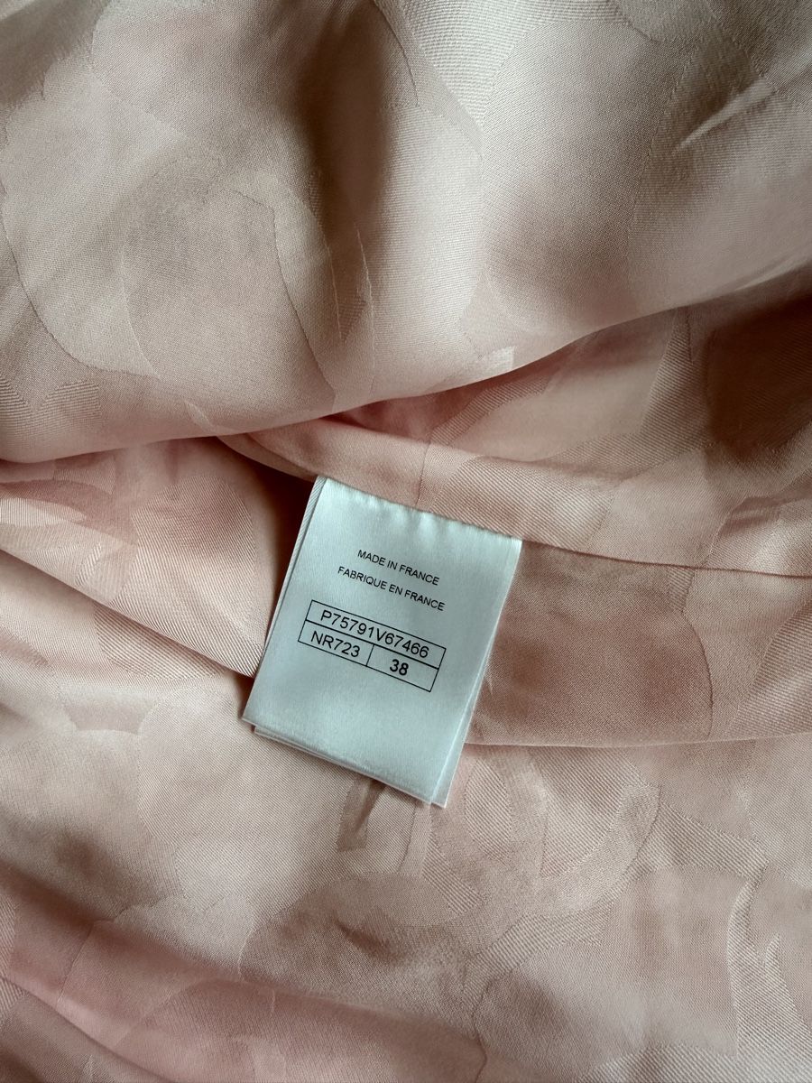 Chanel Giacche: Chanel 23K Pink Tweed Jacket 38 – Nuovo (secondo la descrizione) da Meilen venduto da ana_nln9 7