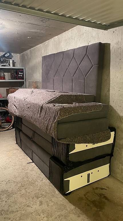 Lits: LIT BOXSPRING – D'occasion à Collombey par Thomas31120 2