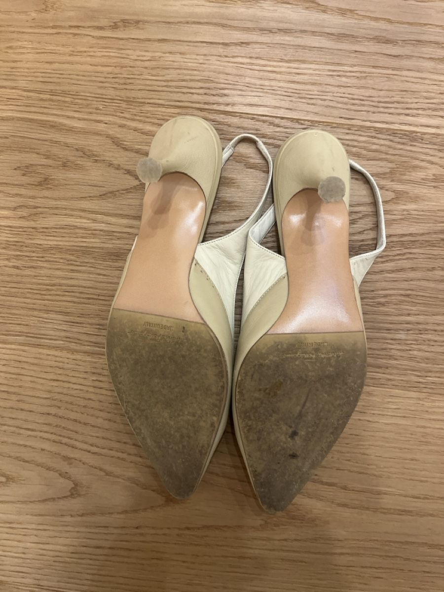 Salvatore Ferragamo Scarpe da donna: Ferragamo Slingback Heels - Beige/Offwhite, Size 39 – Usato da Schindellegi venduto da Zurpan 2