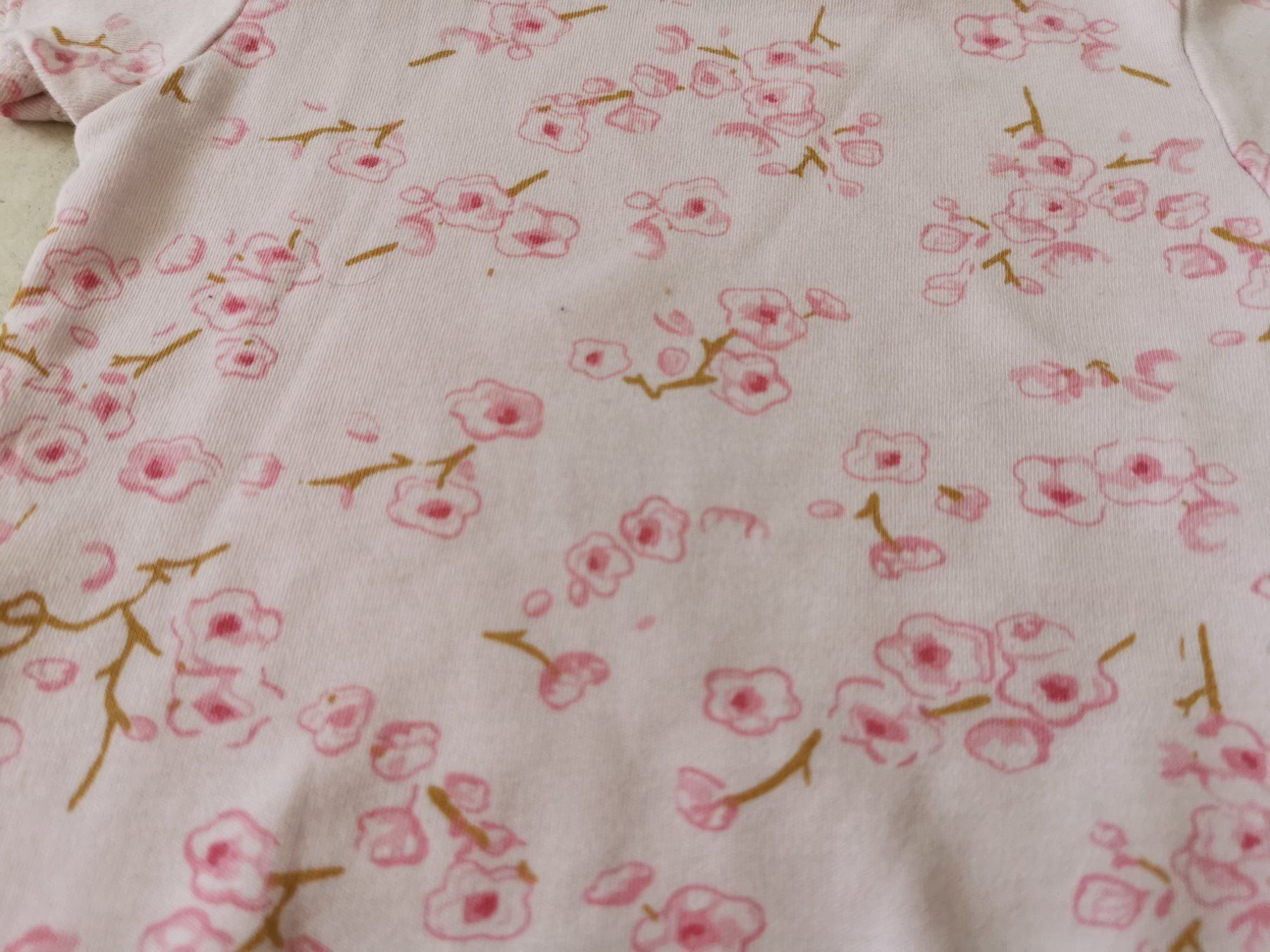 Camicie, Top & T-shirt: Body Gr. 86 – Usato da Seuzach venduto da Tureda 7