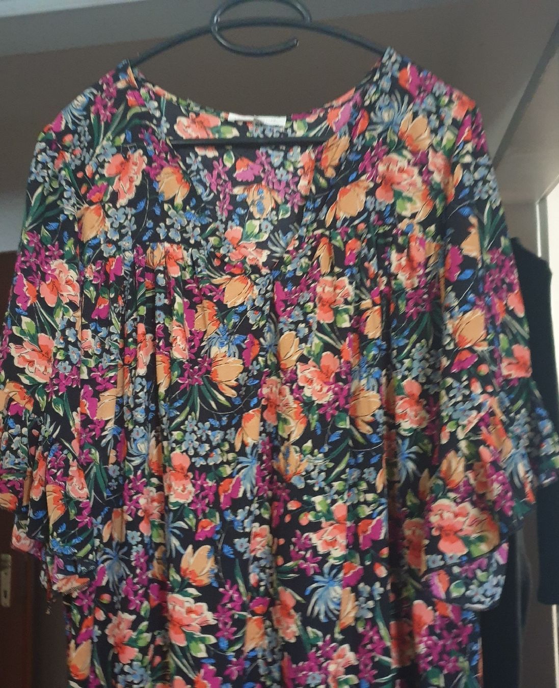 Robes: GOA COLLECTION blumiges Kleid EHG – Neuf (Voir description) à Frenkendorf par Moon111 1