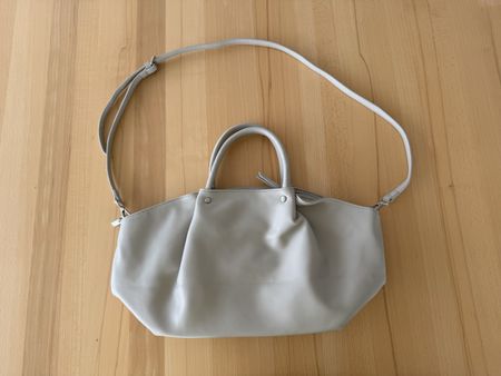 Graue Damenhandtasche
