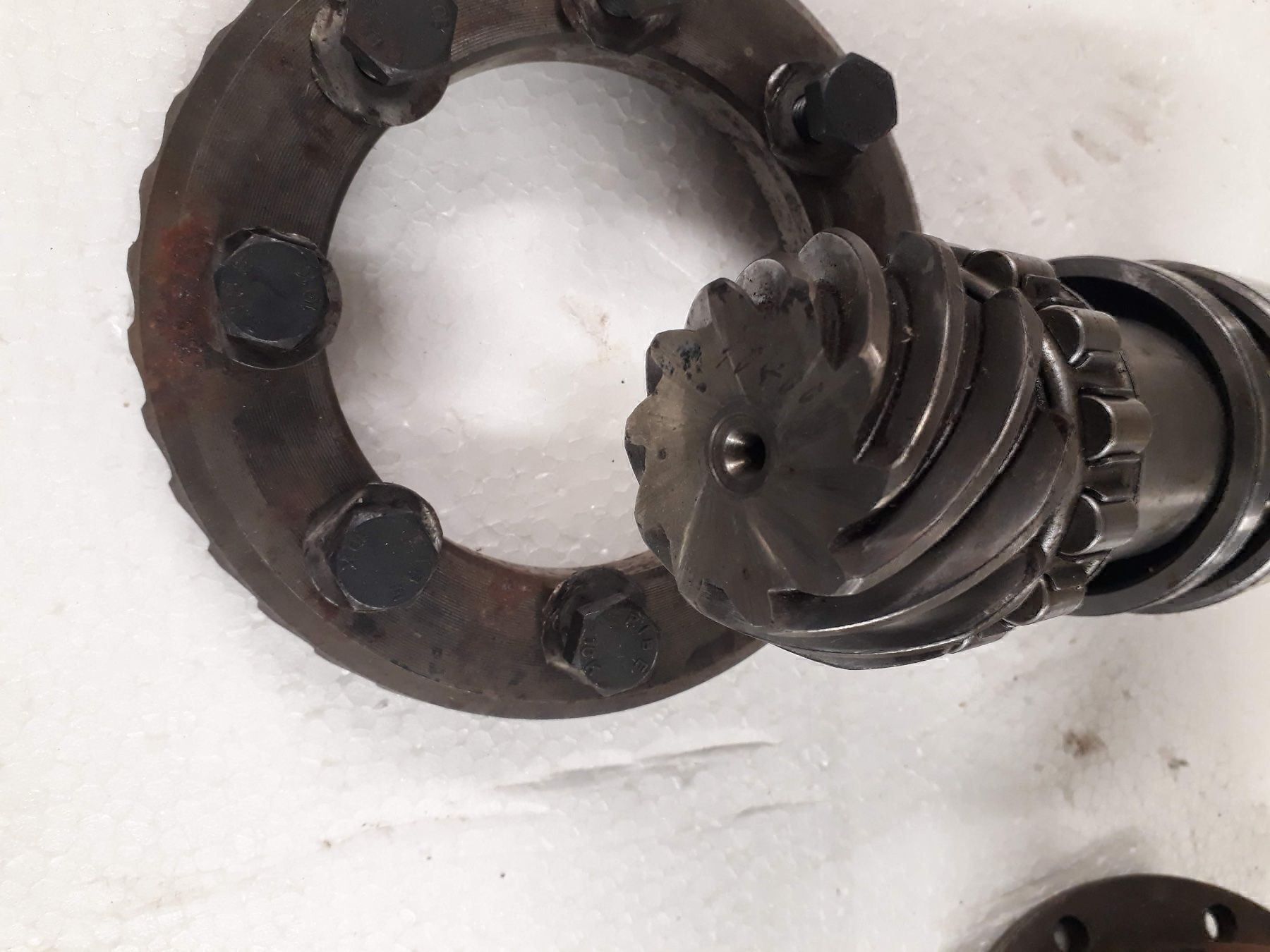Mercedes-Benz Tutti pezzi di ricambio auto: MERCEDES Oldtimer differenziale – Usato da Minusio venduto da epp_cty9 4