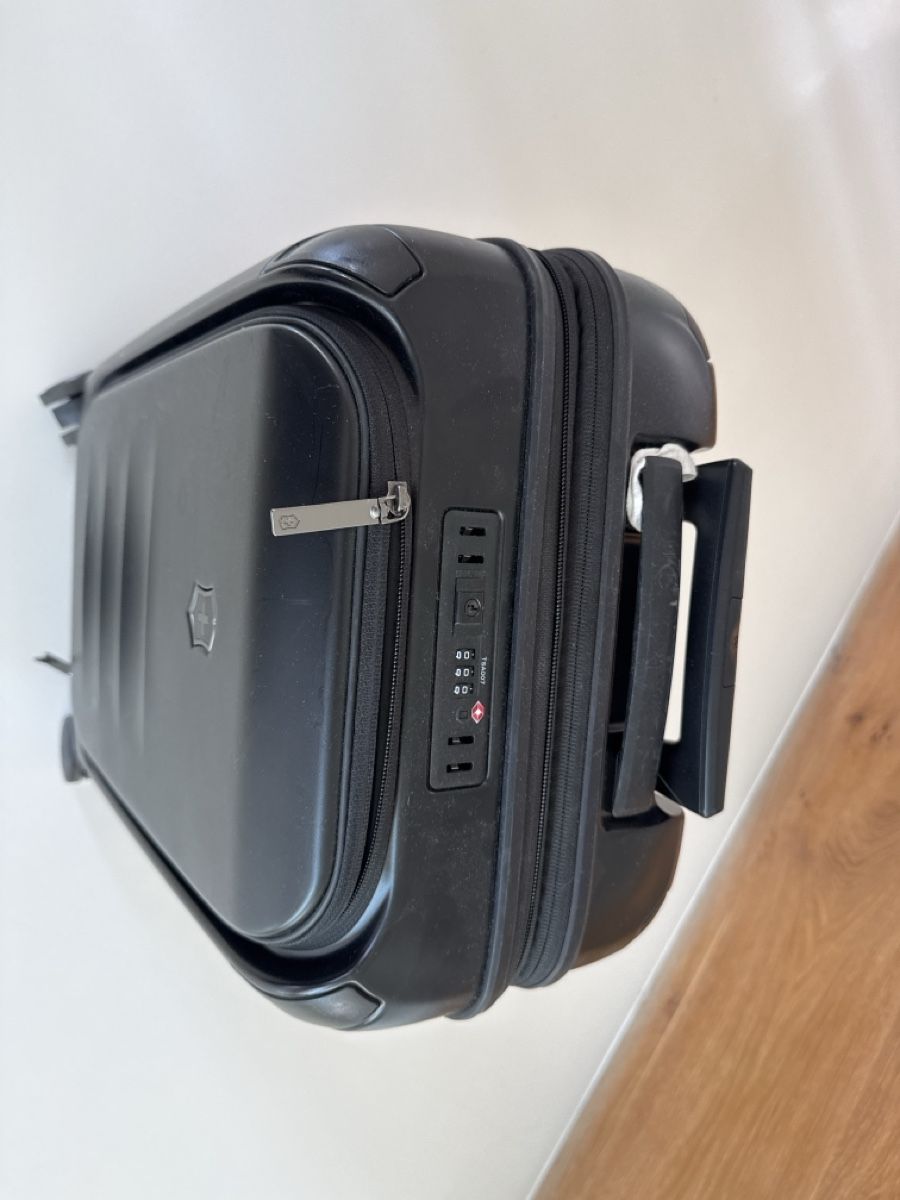Victorinox Valises de voyage: Victorinox expandable carry-on – D'occasion à Zürich par mel_9t5v 1