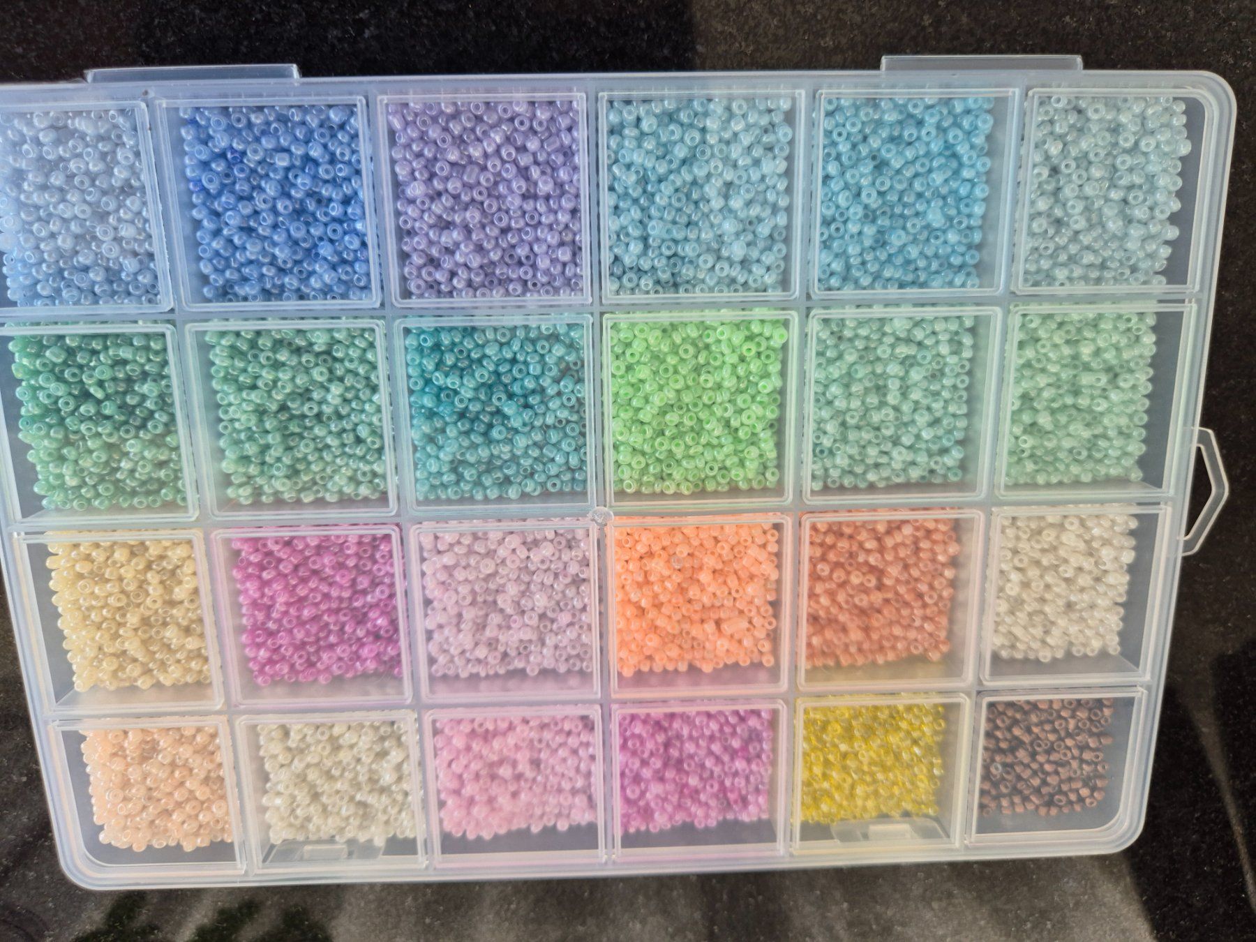 Perlen (unechte): Rocailles perlen box 2mm – Neu und originalverpackt aus Läufelfingen von Netti04
