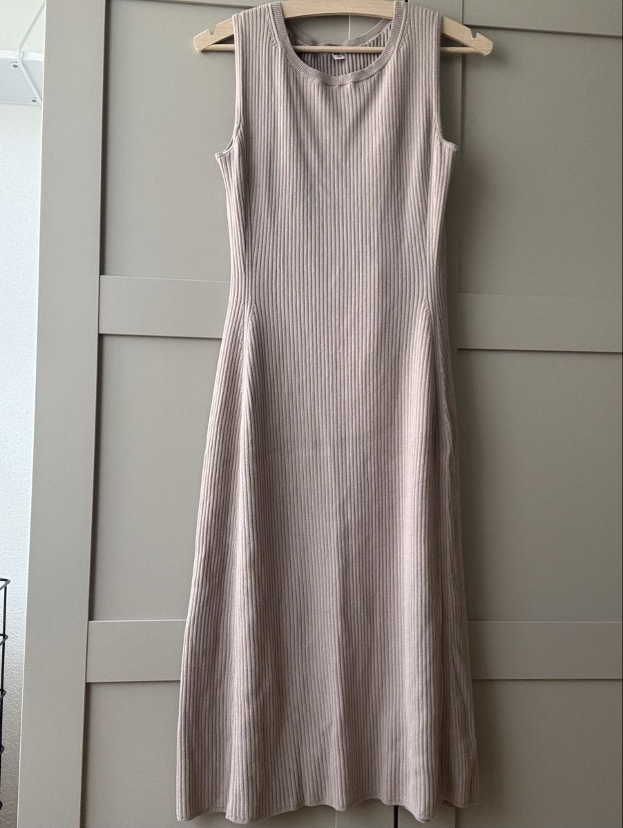 Uniqlo Kleider: Ribbed Kleid von Uniqlo – Gebraucht aus Biberist von shoggii 1