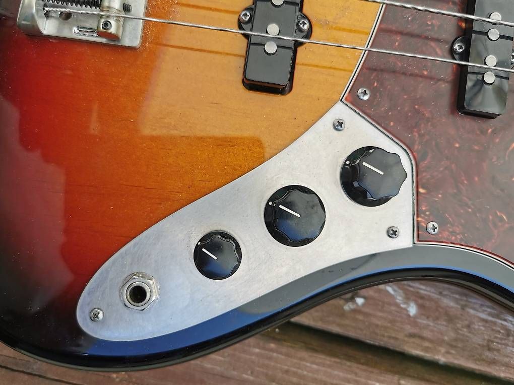 Fender Instruments de musique: Fender Jazz Bass American Standard – D'occasion à Onex par tournesoulx 1