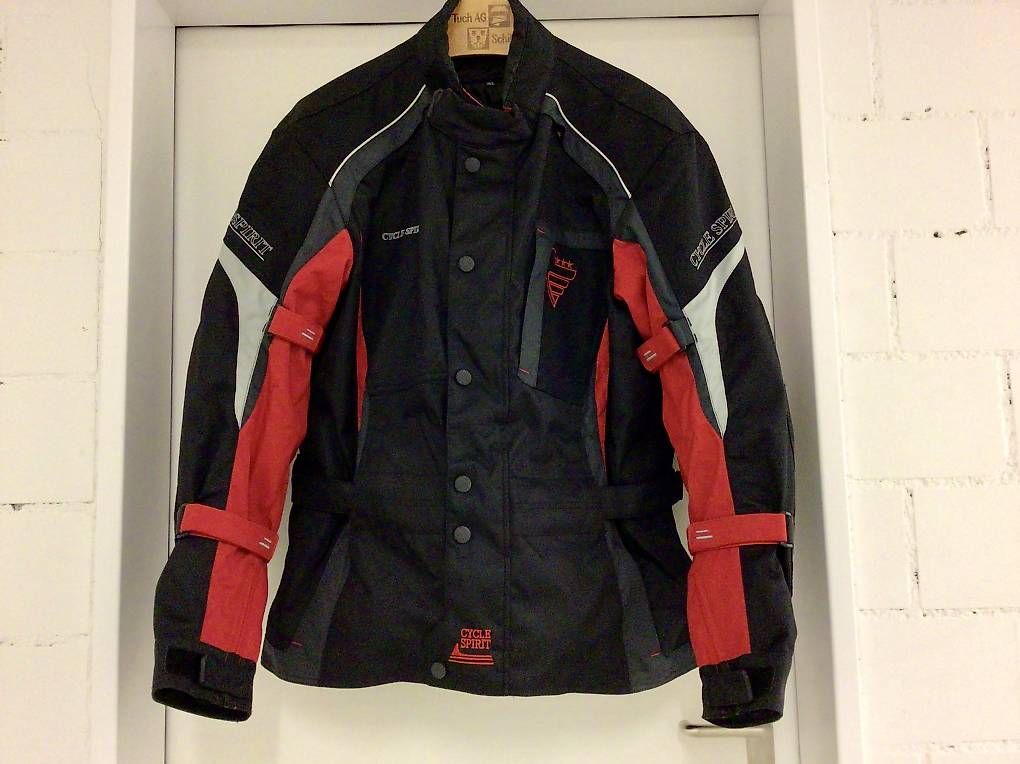 Giacche: Motorradjacke mit Protektoren – Usato da Tägerwilen venduto da barti05