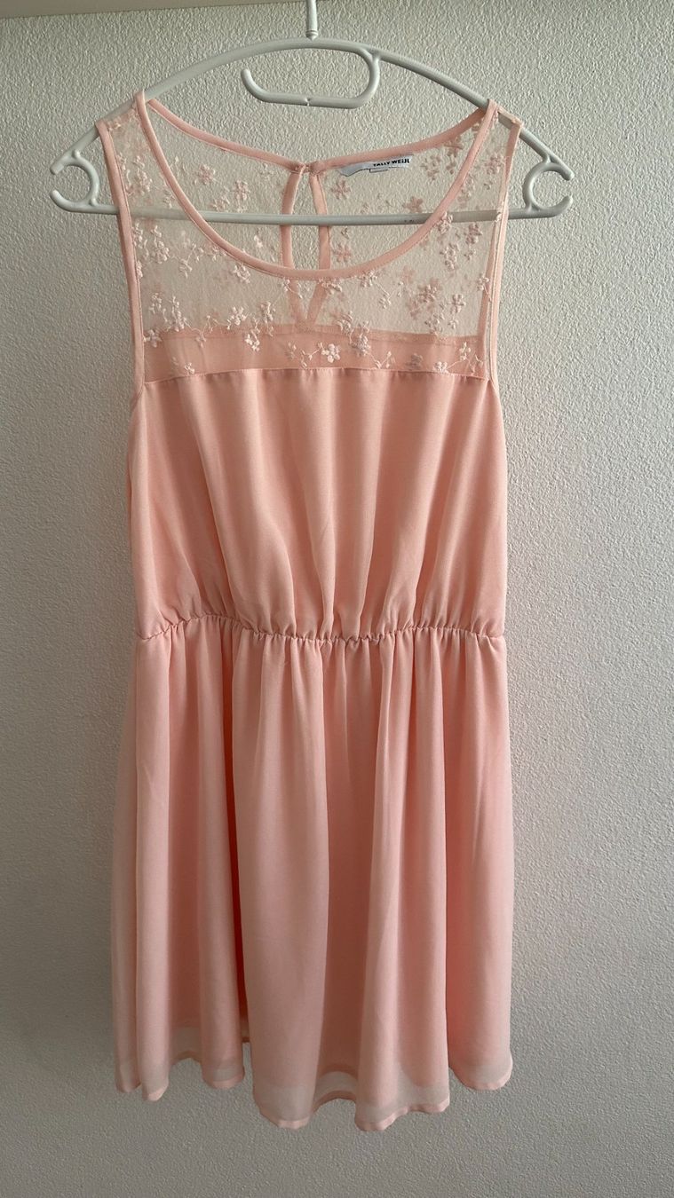 Tally Weijl Vestiti: Vestito rosa pizzo taglia S – Usato da S. Antonino venduto da day_dxs7