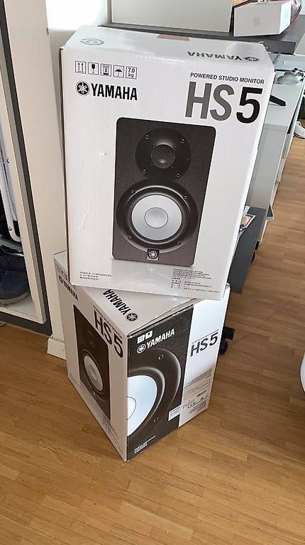 Yamaha Casse acustiche: Yamaha HS 5 Stand Bundle + Focusrite Scarlett 2i2 3rd Gen – Usato da Arbedo venduto da ces_sn7w 2