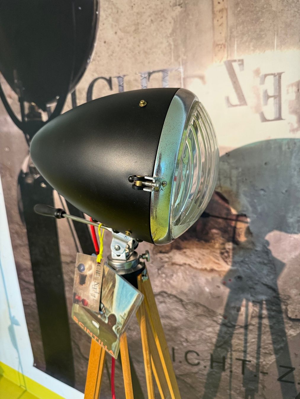 Lampade: Lampe Scintilla, Oldtimer, Ständerlampe, Geschenksidee – Usato da Walzenhausen venduto da energieberaten 1