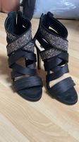 Schwarze Glitzer Absatzsandalen Gr. 37 von Bata