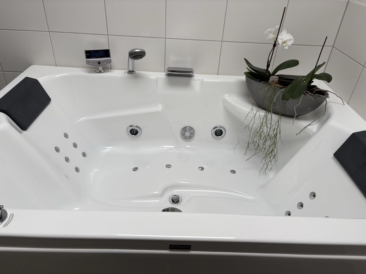 Vasche da bagno: Whirlpool Badewanne SSWW – Usato da Kesswil venduto da Nicole220870 3