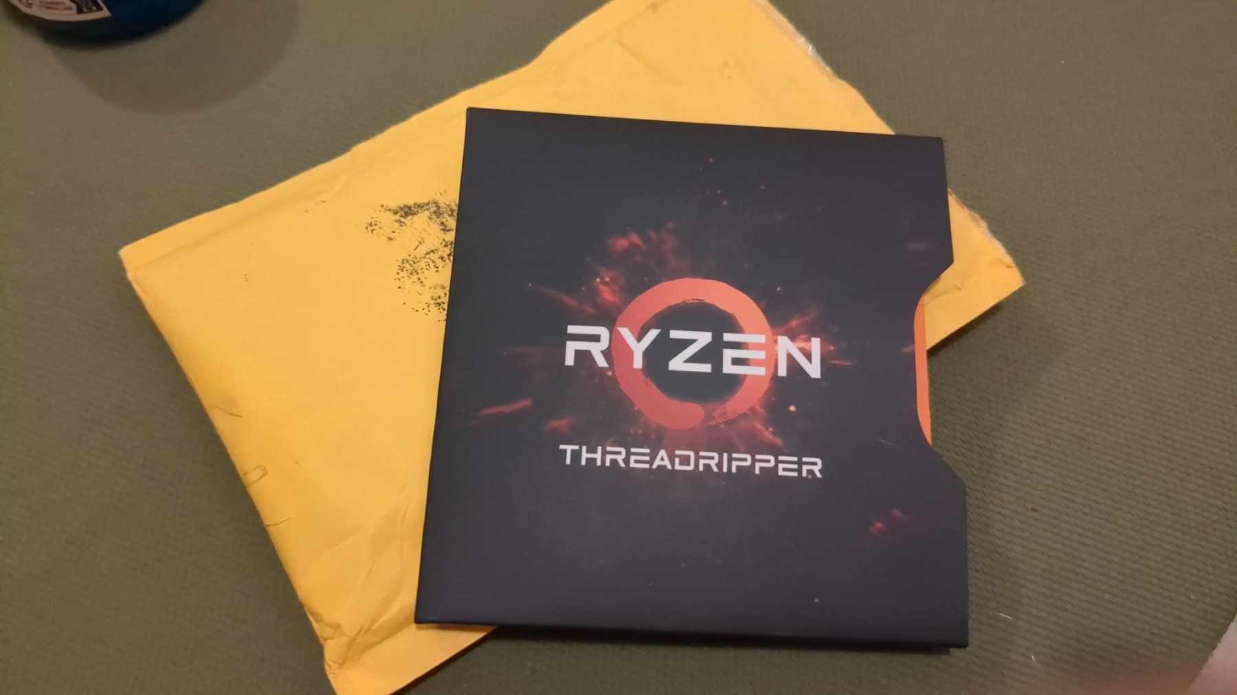 Amd Elektronikbauteile: AMD Ryzen Threadripper 1920X (CPU) – Gebraucht aus Basel von haferkleie 4