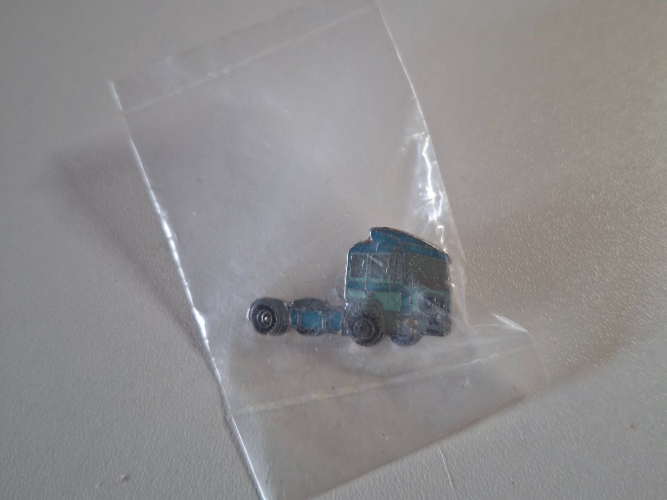 Placchette & Badge: Truck Pin Neu! – Nuovo e nell'imballaggio originale da Erlinsbach venduto da pfunky