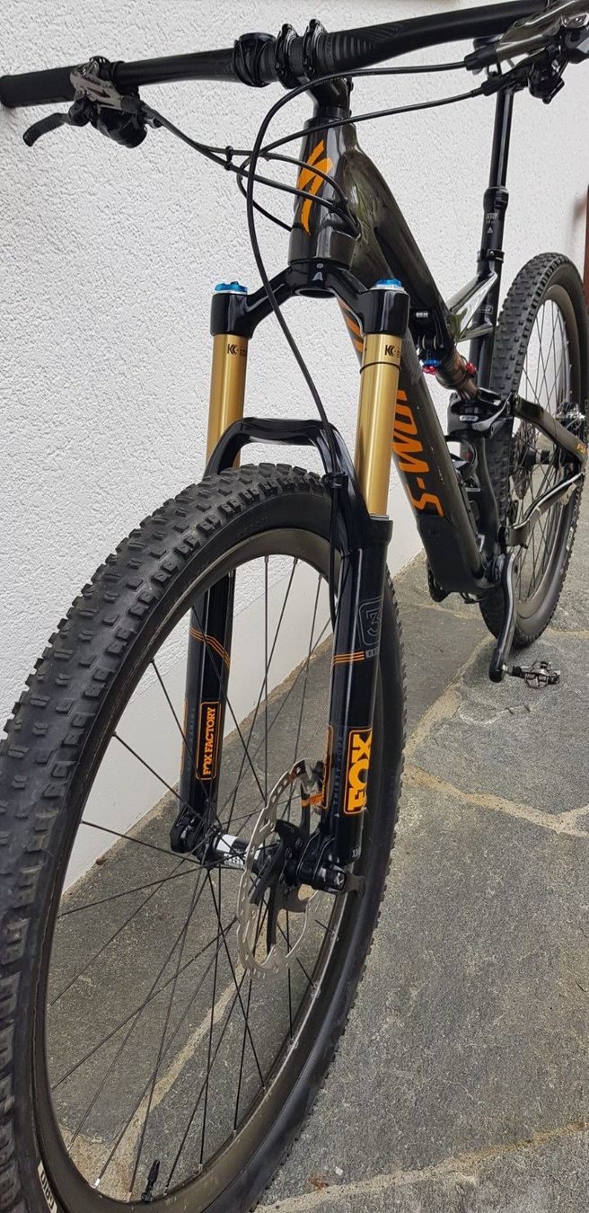 Specialized Biciclette: VTT Specialized S-Works Stumpjumper carbone taille M/L – Usato da Delémont venduto da for_b69p 2