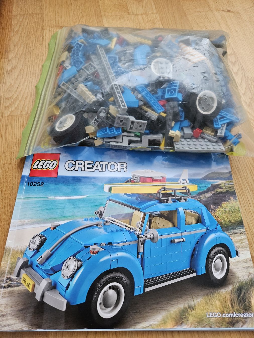 Lego Baukästen: Lego Creator VW Käfer 10252 – Gebraucht aus Neuenegg von  3