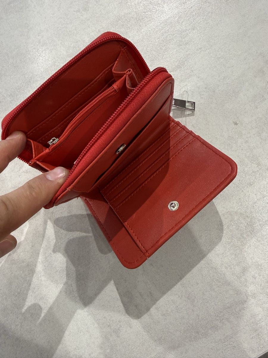Brieftaschen: Roter Geldbeutel mit Schweizerkreuz Design, Neu!! – Neu und originalverpackt aus Luzern von EZEREN 2