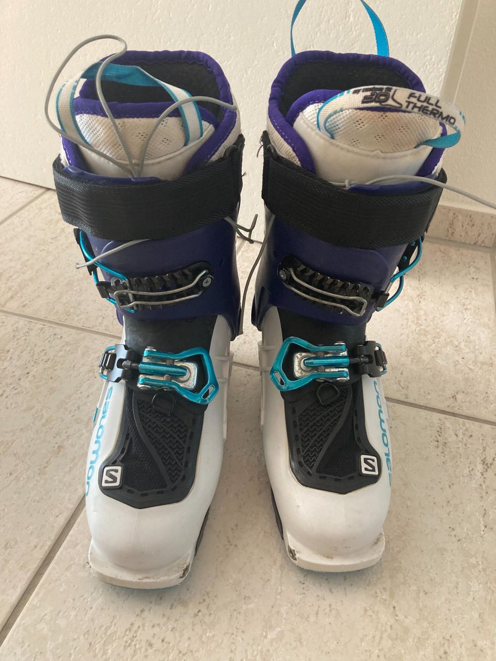 Skis: Solomon Womens Ski Touring Boots 23.5 – Gebraucht aus Zürich von ag7_x5nx 1