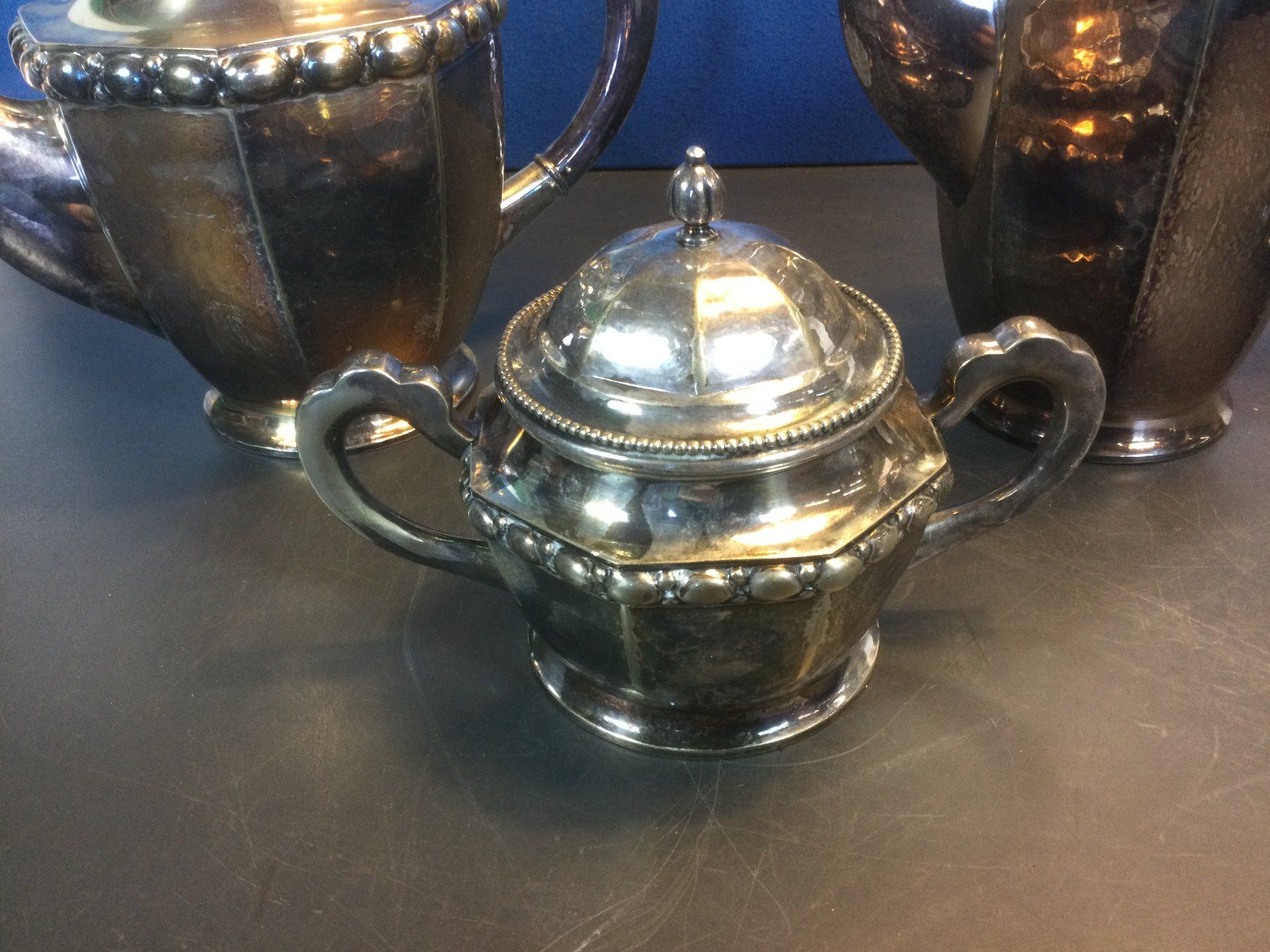 Set di piatti: Gebrauchtes Versilbertes Tee- und Kaffeeservice – Usato da Wangen SZ venduto da kuriosum12 1
