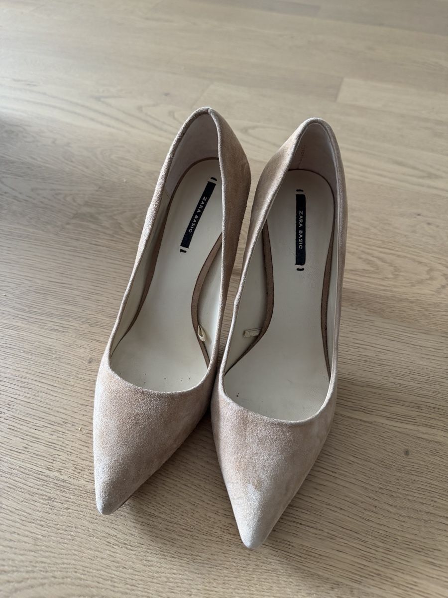 Zara Damenschuhe: Zara Basic Suede Pumps - Size 37 - Elegant Heels for Spring  – Neu (gemäss Beschreibung) aus Olten von Solongoo 1