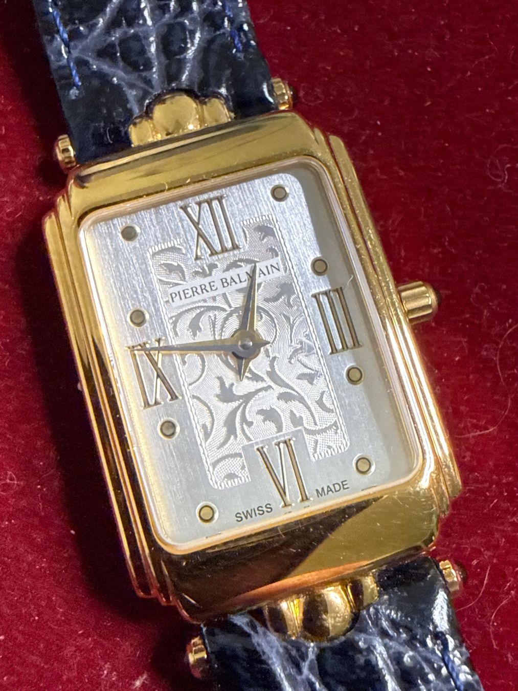 Balmain Uhren: Balmain Tank Quarz 21 mm – Gebraucht aus Pfeffingen von Allhandelklgwatches