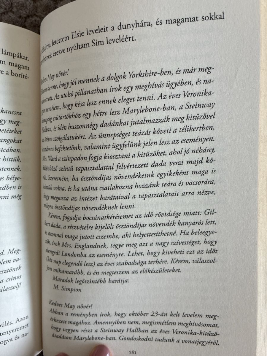 Livres: Stacey Halls: Mrs. England – D'occasion à Walenstadt par bedina92 2