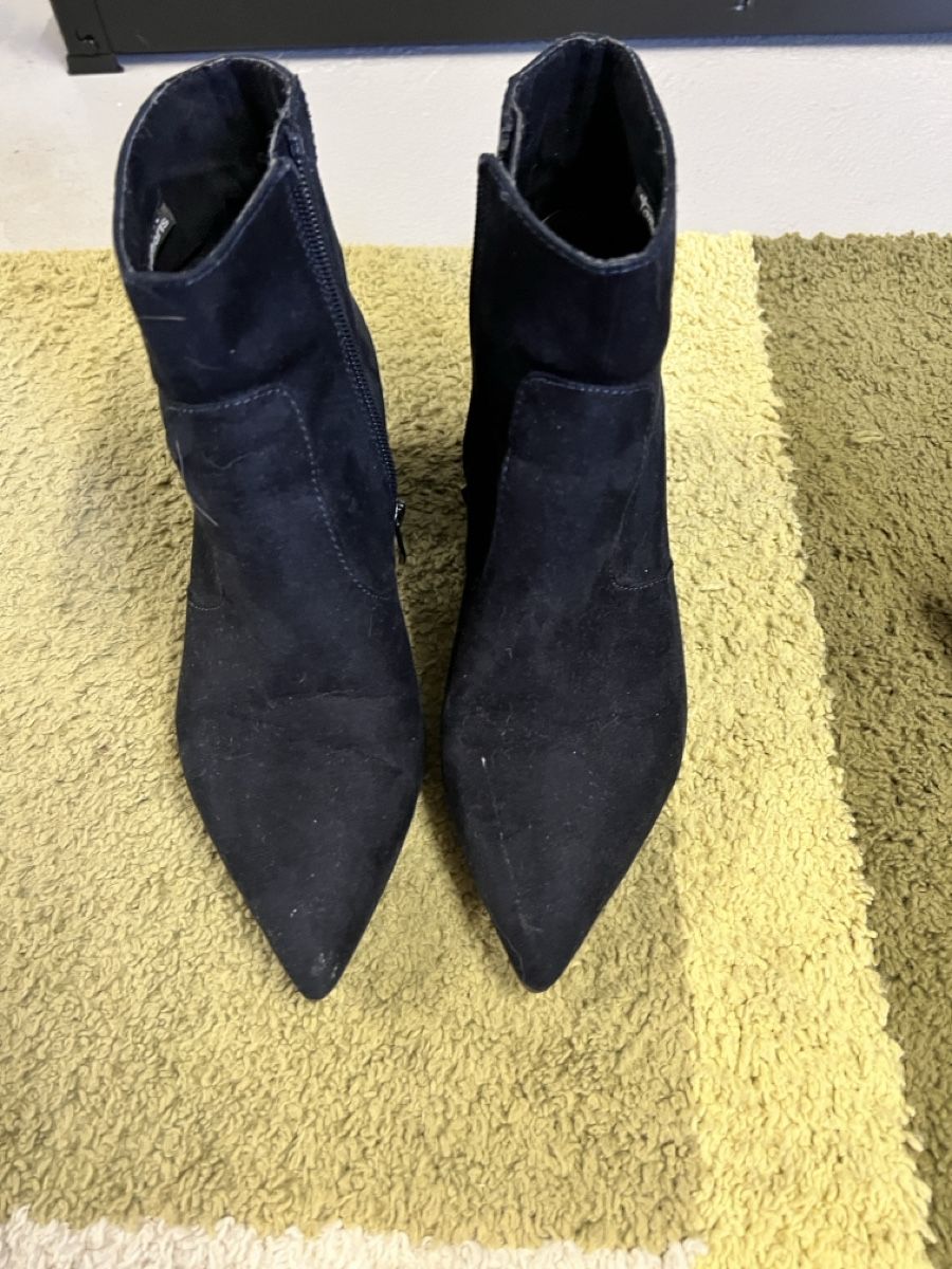 Scarpe da donna: Stiefeletten dunkelblau Grösse 38 – Usato da Diegten venduto da kip_wg9z