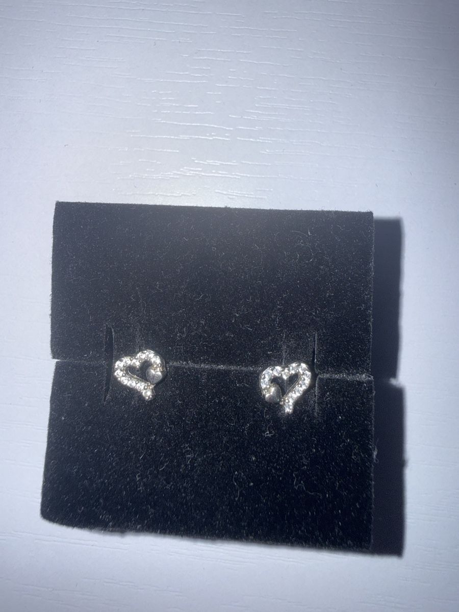 Ohrringe & -stecker: Ohrstecker Herz mit Steinen Silber Kinder – Neu (gemäss Beschreibung) aus Pfungen von fes_9gxb