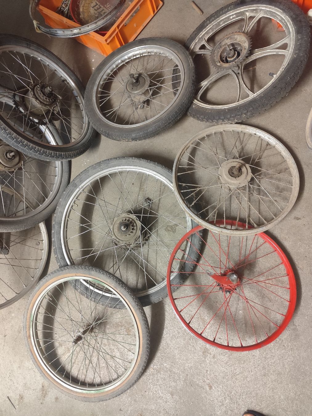 Mofa-Ersatzteile: Mofa/Töffli/Velo Räder – Defekt aus Wil SG von yvs_9mxj 1