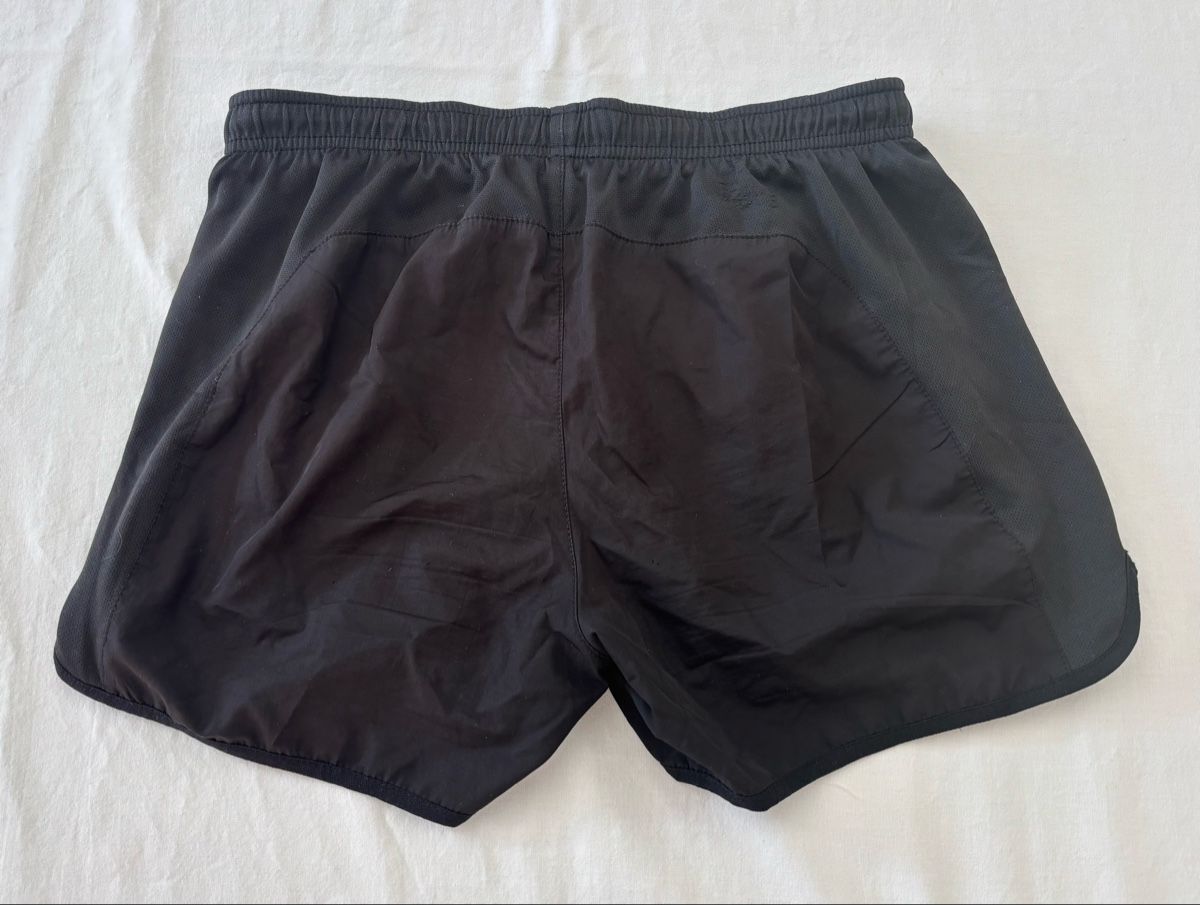 Craft Kleiderpakete: 2 Craft Sporthosen – Gebraucht aus Naters von Mazurewin 2