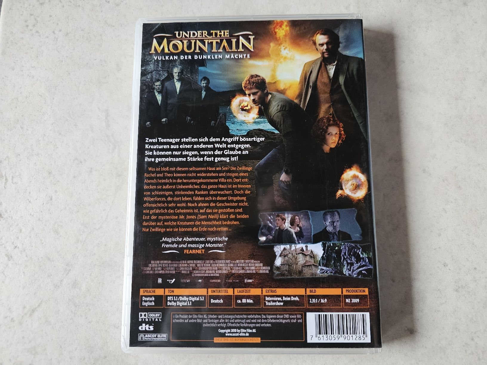 Tutti i DVDs: Under The Mountain  -  Vulkan der dunklen Mächte – Usato da Schneisingen venduto da backstore24 1