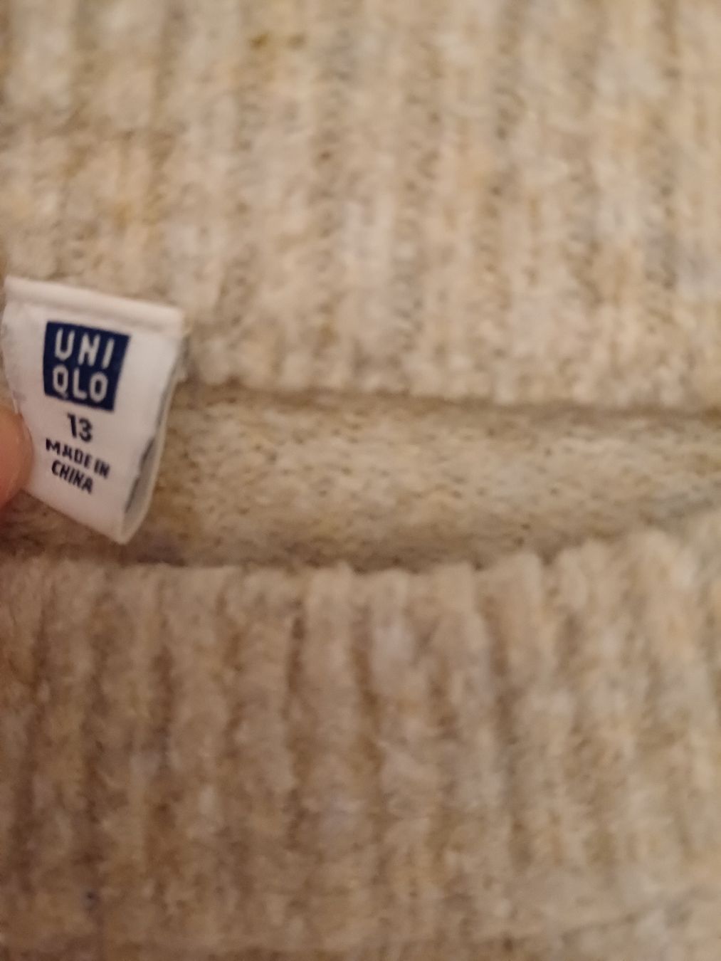 Maglioni & Felpe: KINDER STRICKPULLOVER - Marke: Uniqlo - Grösse: 13Y(160) – Usato da Würenlos venduto da JRP_71 1