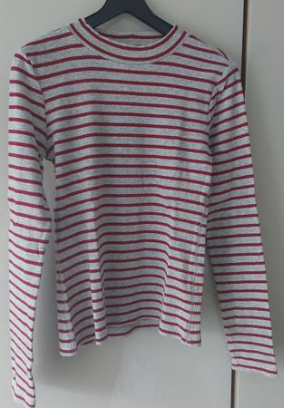 Langarmshirt in Grösse 134-140, perfekt für den Herbst