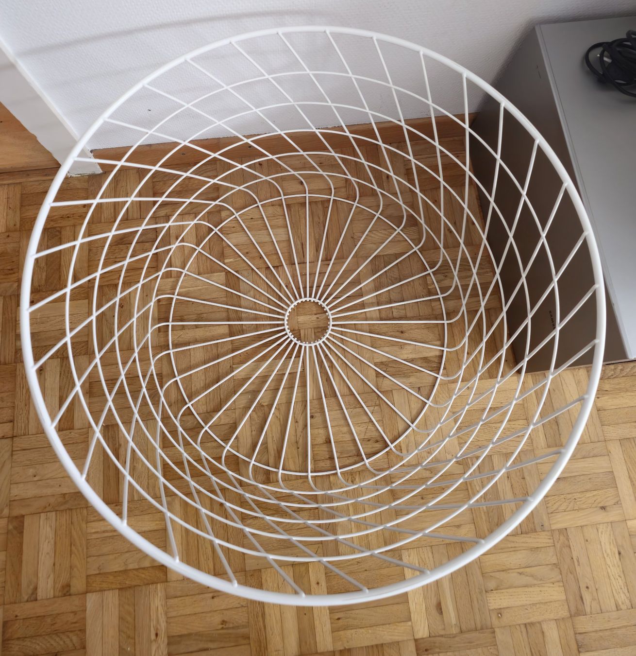 Ikea Tische: IKEA KVISTBRO WEISS – Gebraucht aus St. Gallen von Cat_s 1