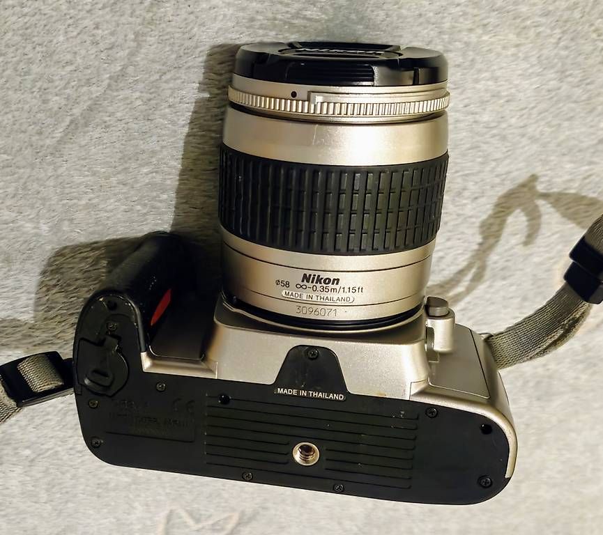 Fotocamera: Nikon F55 Spiegelreflexkamera mit Objektiv – Usato da Wängi venduto da jav_h2yq 4