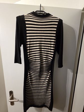 Abendkleid, Partykleid gestreift, Grösse M - figurbetont!