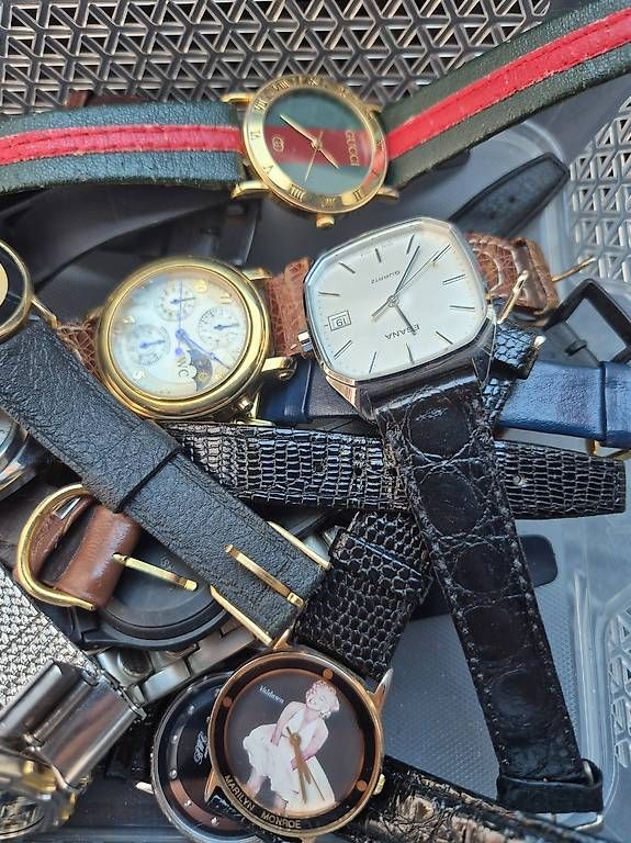 Montres: Uhren – D'occasion à Fahrweid par ako_kj6k 1