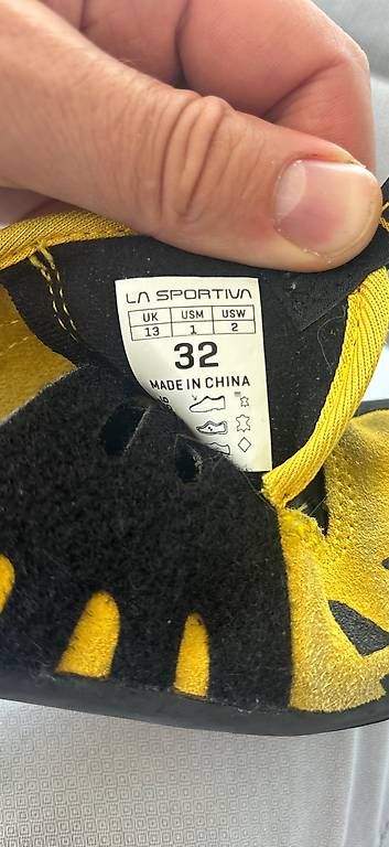 Scarpe da uomo: Kinder Kletterschuhe la Sportiva  – Usato da Luzern venduto da hub_xlz9 3