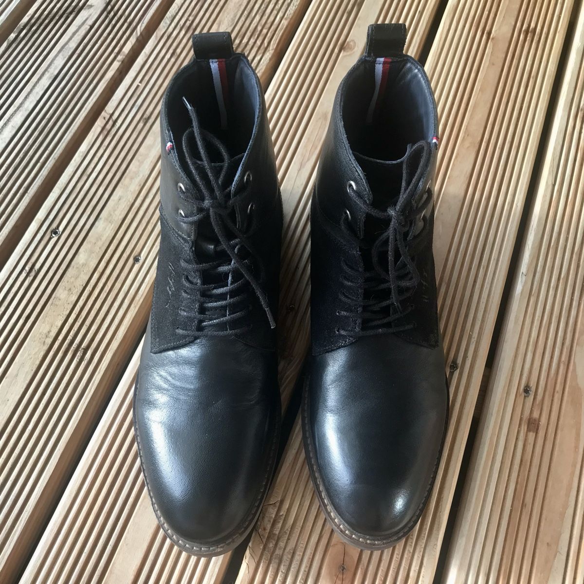 Tommy Hilfiger Scarpe da uomo: Tommy Hilfiger Leder-Schnürboots – Nuovo (secondo la descrizione) da Lütisburg venduto da mahee