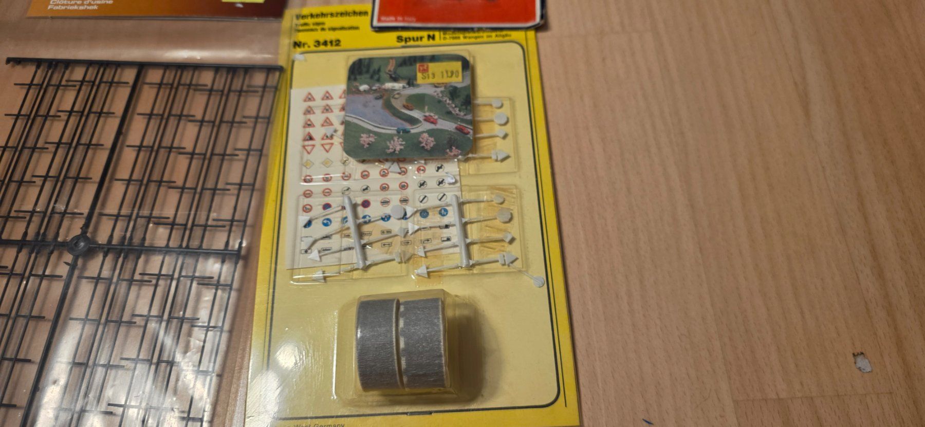 Modellini di ferrovie: Diverse Modelleisenbahn-Teile – Usato da Hochfelden venduto da Danizh0 1