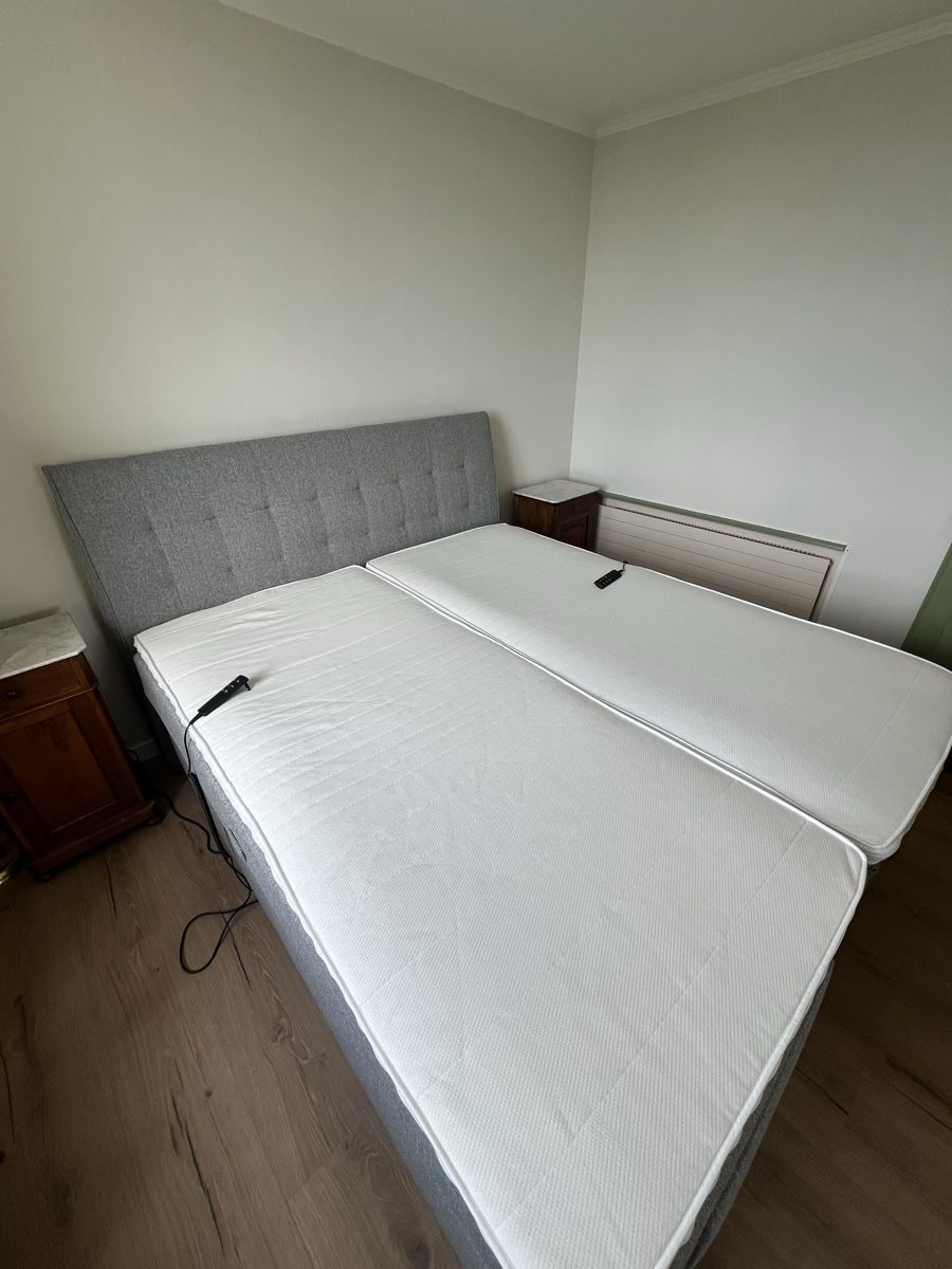 Letti: Lit électrique double 180x200 – Usato da Glion venduto da tef_mfv9 1
