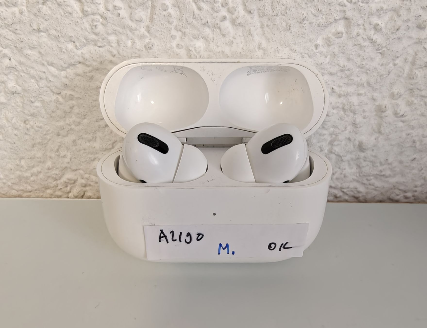 Apple Cuffie: Apple AirPods Pro (A2190) – Usato da Ehrendingen venduto da Rocky985