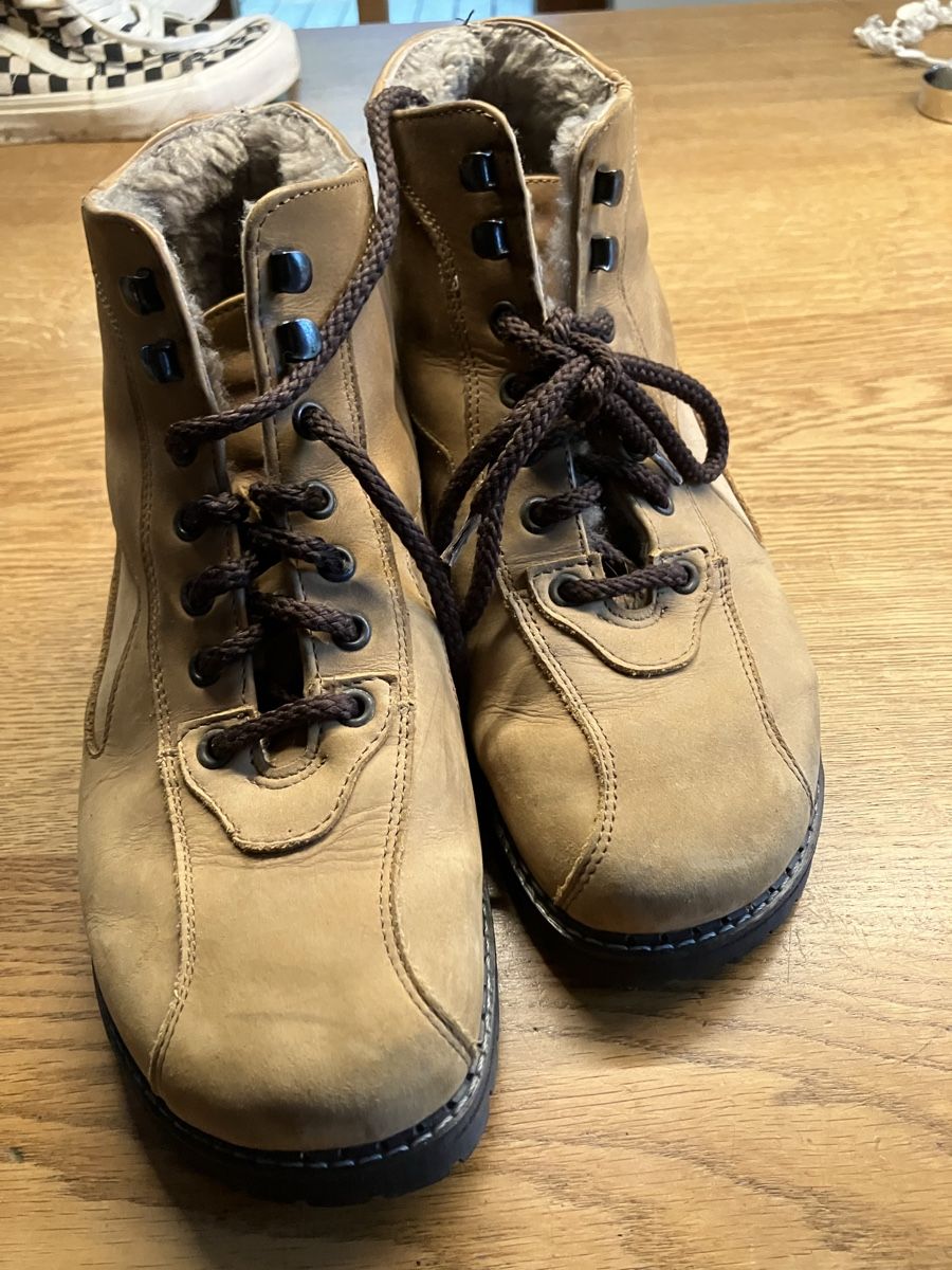 Scarpe da donna: Bequemer Winterschuh – Usato da Zuchwil venduto da Sterne03